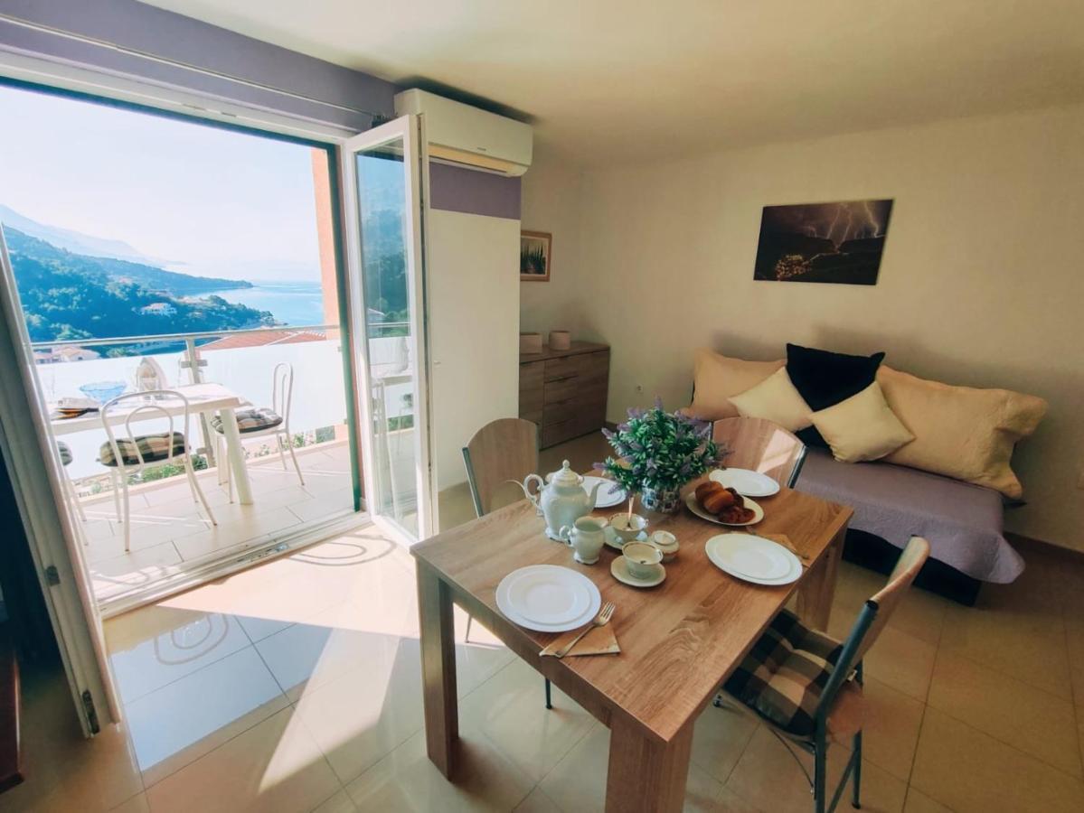 Apartmani Nada Mustapic Brela Esterno foto