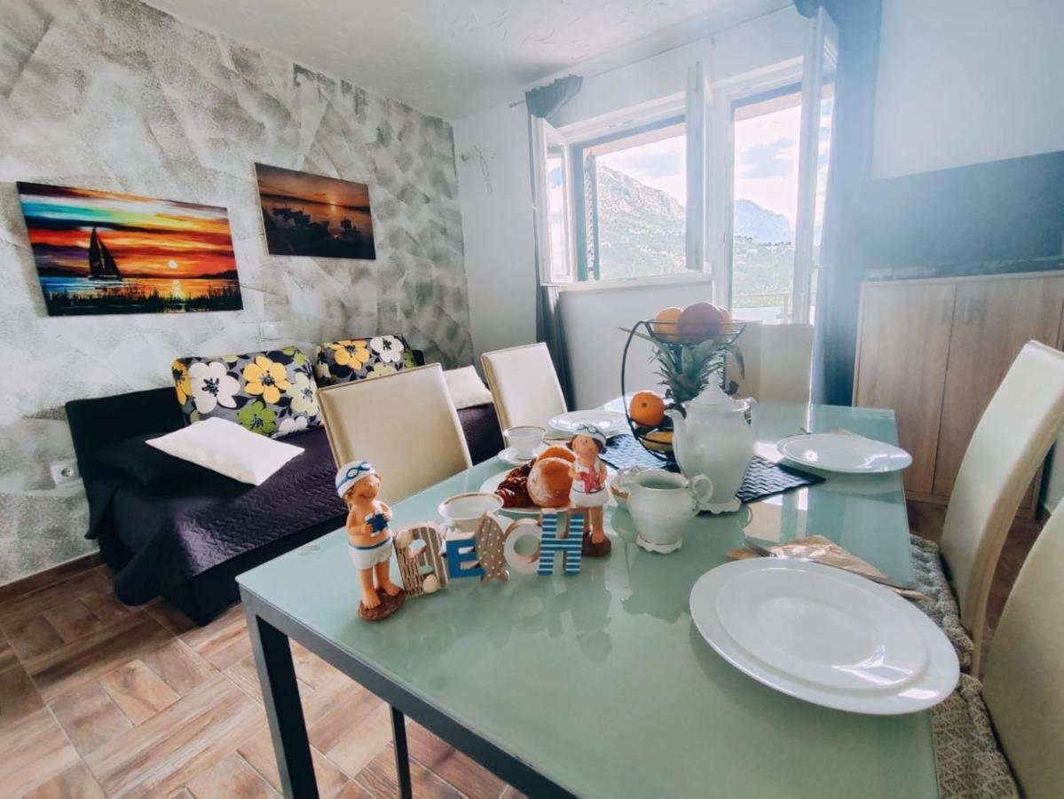 Apartmani Nada Mustapic Brela Esterno foto
